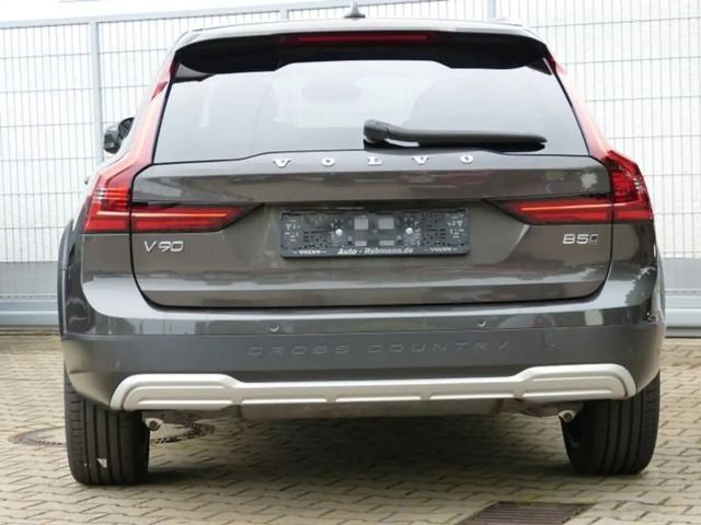 Volvo V90 Cross Country AWD Plus