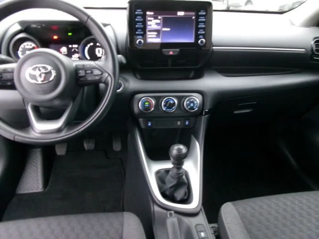 Toyota Yaris Hatchback Team D VVT-i