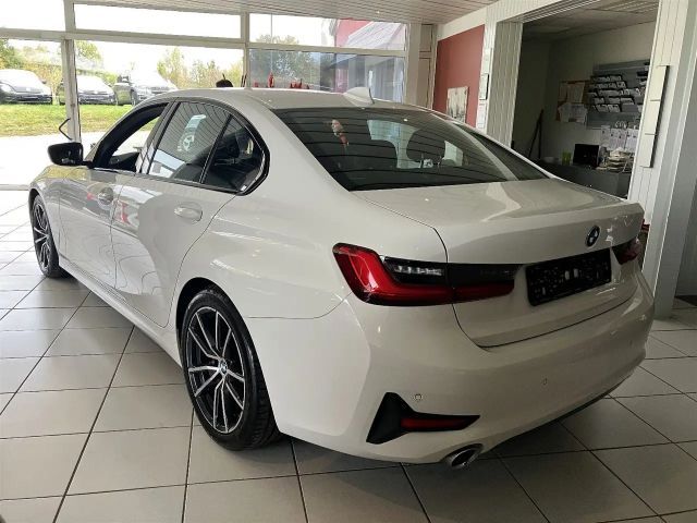 BMW 320 320d Sedan Sport Line