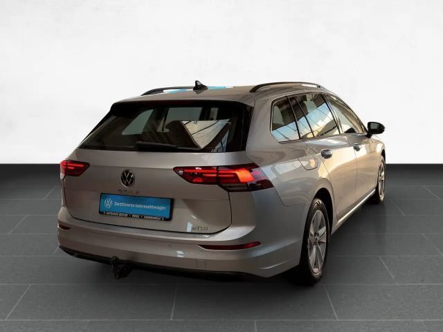 Volkswagen Golf 1.5 eTSI DSG Life Variant