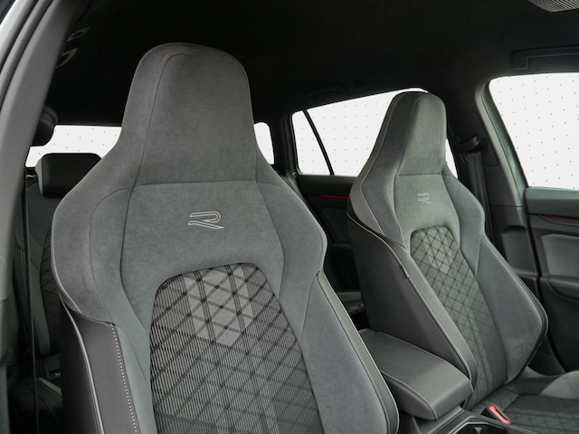 Volkswagen Golf 1.5 TSI R-Line Variant