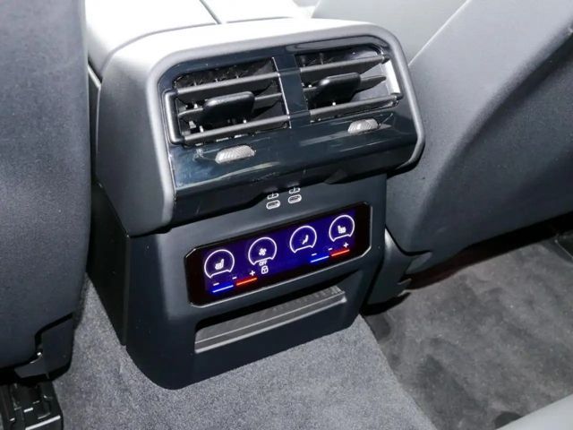 BMW 530 530e M-Sport Sedan