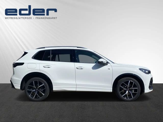 Volkswagen Tiguan 4Motion DSG R-Line