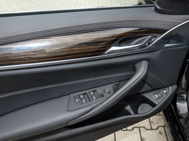 BMW 530 530e Luxury Line