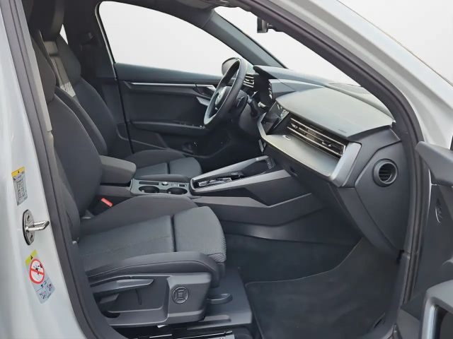 Audi A3 30 TFSI S-Tronic Sedan Sportback