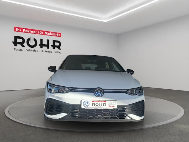 Volkswagen Golf 2.0 TSI DSG Golf VIII