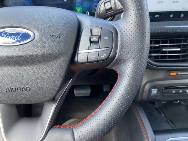 Ford Focus EcoBoost ST Line