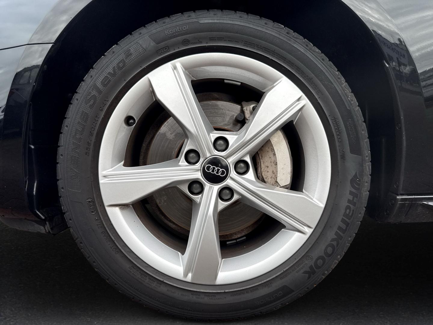 Audi A4 40 TFSI Avant S-Tronic