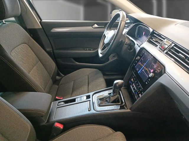 Volkswagen Passat 1.5 TSI Business DSG