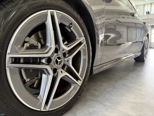 Mercedes-Benz CLA 200 AMG Line