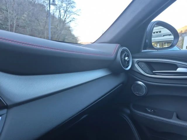 Alfa Romeo Giulia Q4