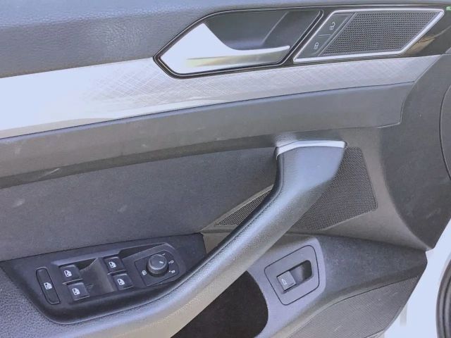 Volkswagen Passat 2.0 TDI Business DSG Variant