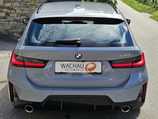 BMW 330 330i Touring xDrive