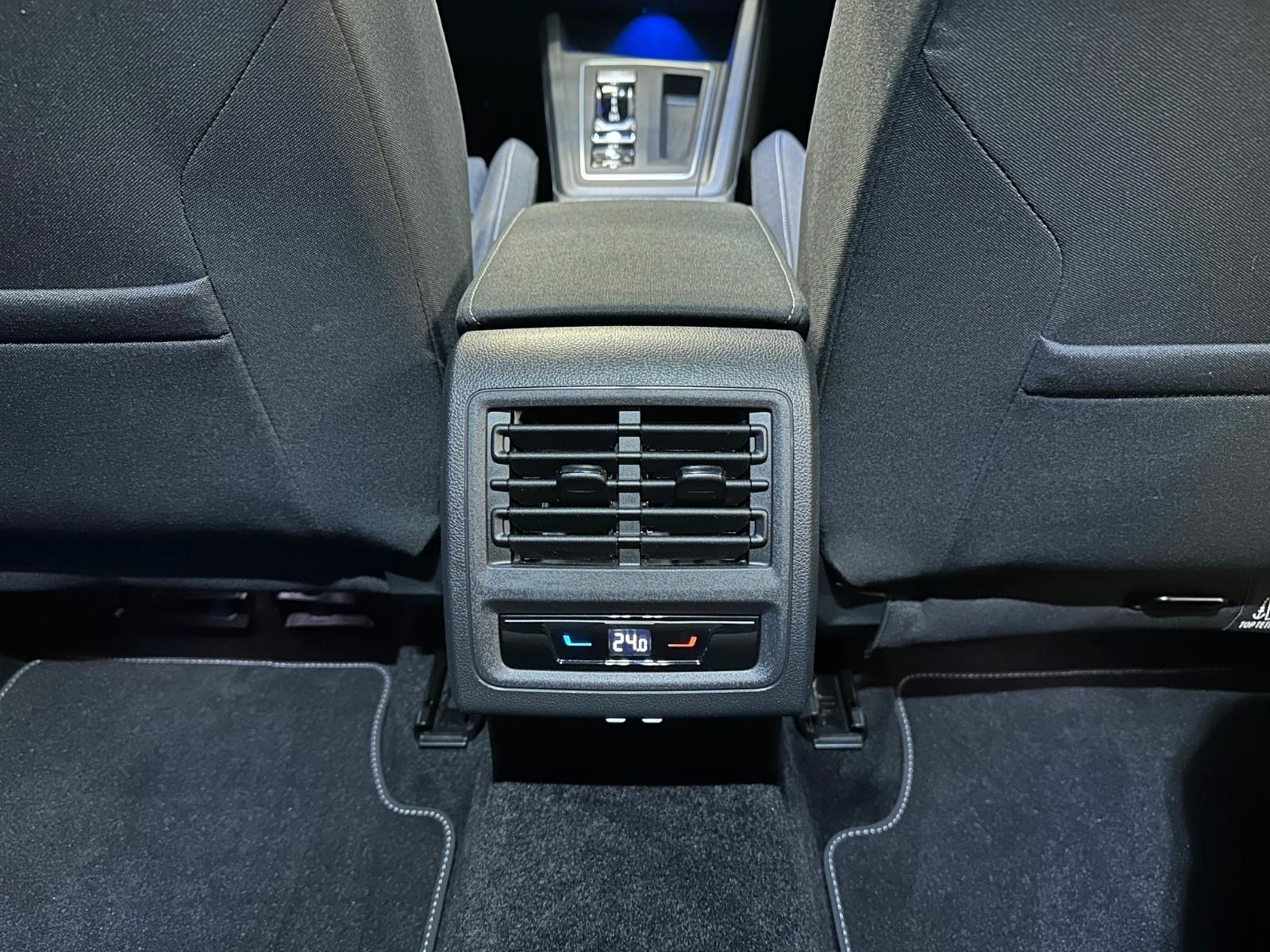 Volkswagen Golf IQ.Drive Style