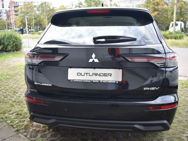 Mitsubishi Outlander 2.4L Polar,Sitzheizung,Standheizung