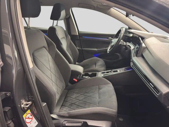 Volkswagen Golf 2.0 TDI DSG Style Variant