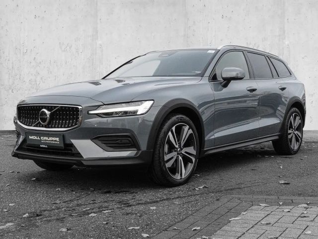 Volvo V60 AWD Plus