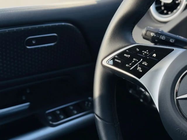 Mercedes-Benz B 200 Progressive Sedan