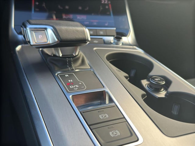 Audi A6 40 TDI Avant S-Tronic