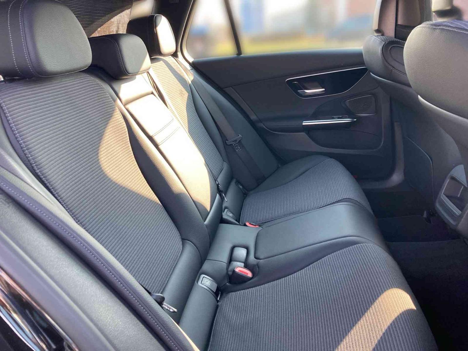 Mercedes-Benz C 200 AVANTGARDE Estate