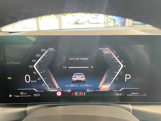 BMW 318 318i M-Sport Sedan