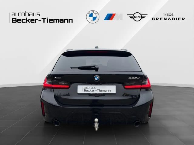 BMW 330 330d M-Sport Touring xDrive