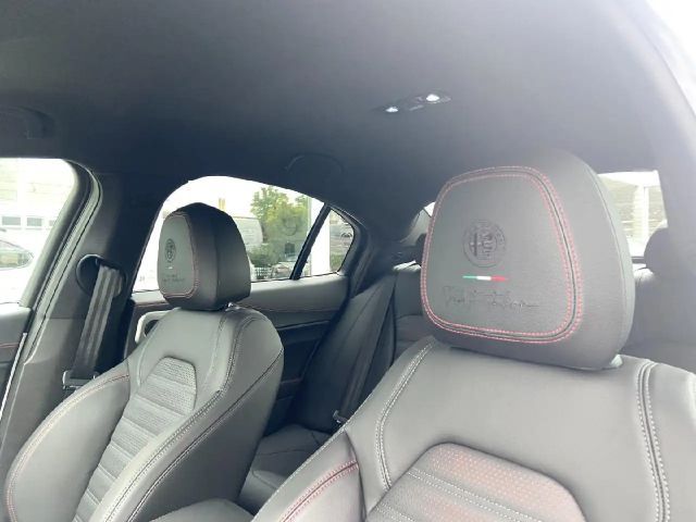 Alfa Romeo Giulia Q4