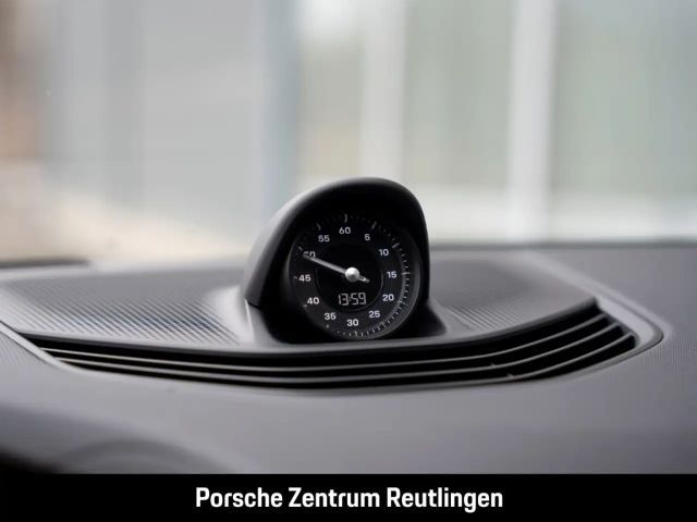 Porsche Taycan 4 Cross Turismo
