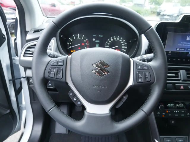 Suzuki S-Cross Hybrid