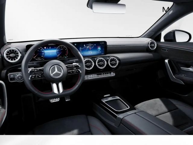 Mercedes-Benz CLA 180 AMG Line Coupé