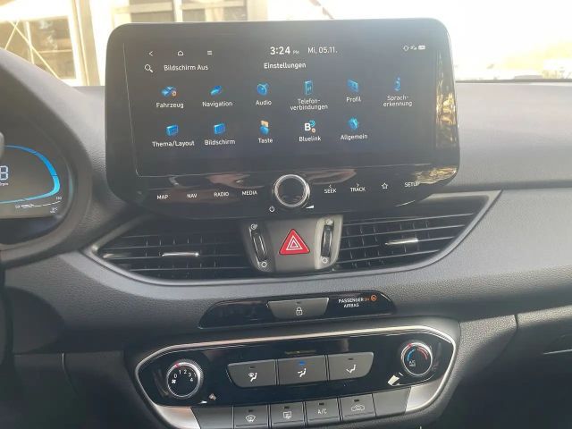 Hyundai i30 Family *NAVI*SITZHEIZUNG*KAMERA*