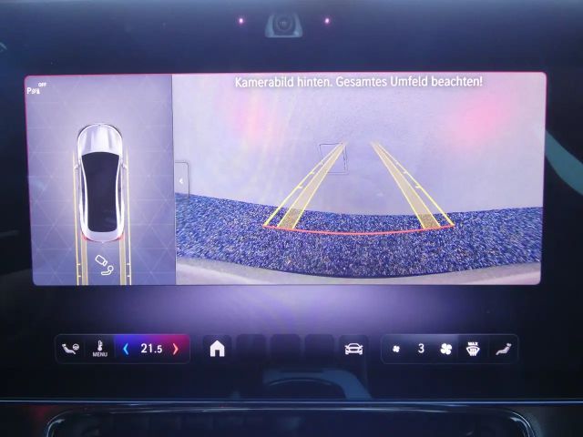 Mercedes-Benz CLA 250 AMG Line Sedan