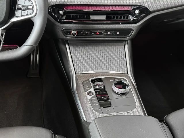 BMW 320 320i M-Sport Sedan