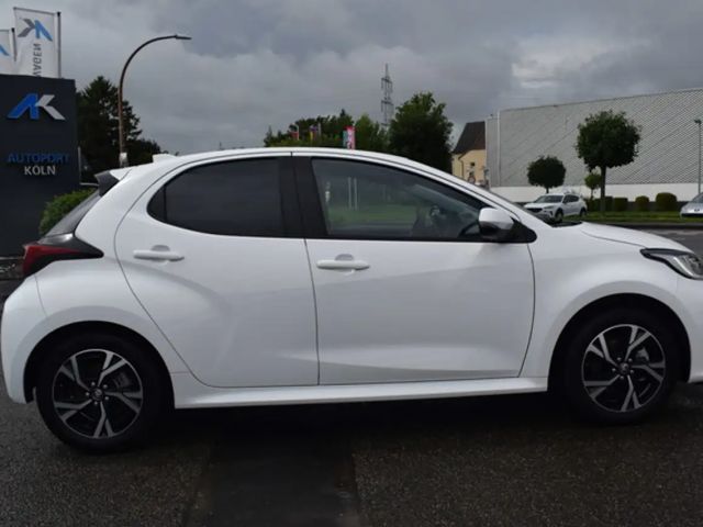 Toyota Yaris Business Hybride