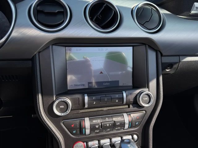 Ford Mustang Convertible GT 5.0 V8