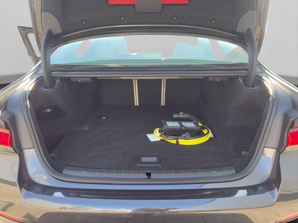 BMW 545 545e Sedan xDrive