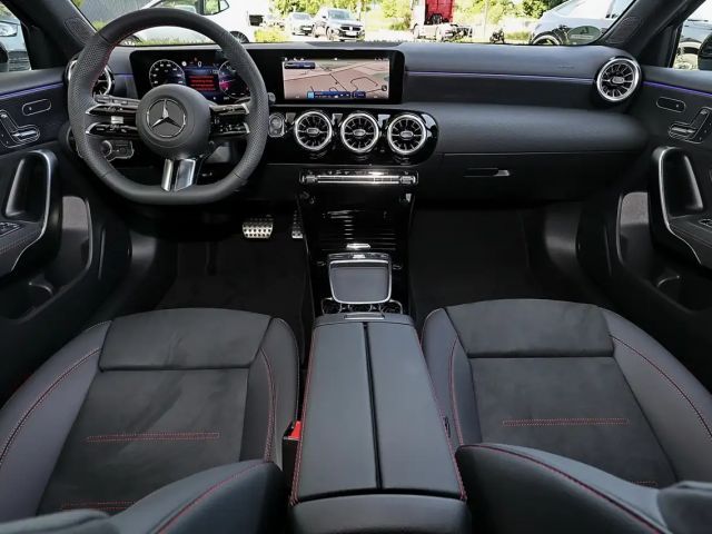 Mercedes-Benz A 200 AMG Line