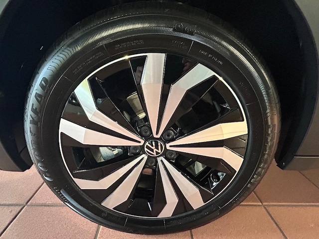 Volkswagen T-Cross T-CROSS 1.0  StyleB 085 TSID7F