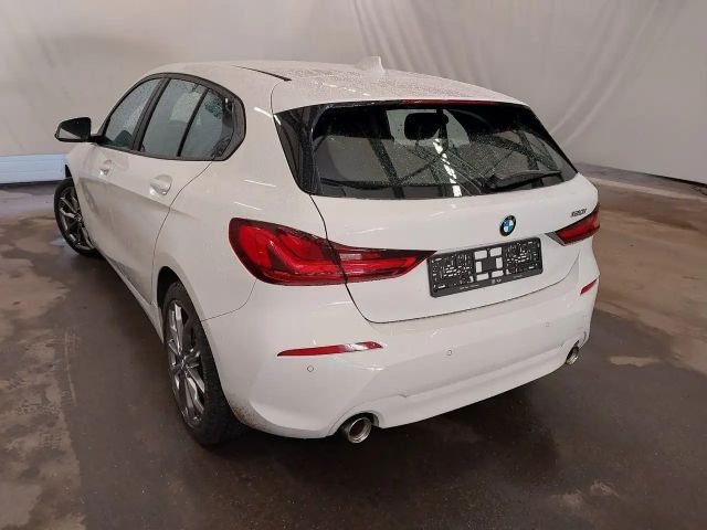 BMW 120 120i Sedan