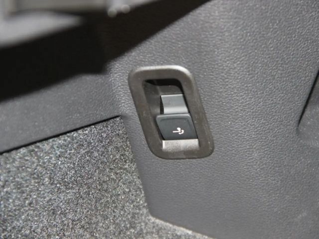 Volkswagen Golf 2.0 TDI Golf VIII R-Line Style