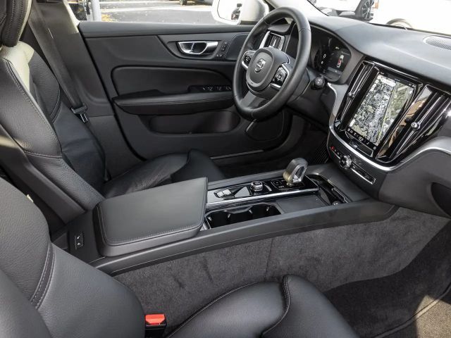 Volvo V60 Cross Country AWD Plus