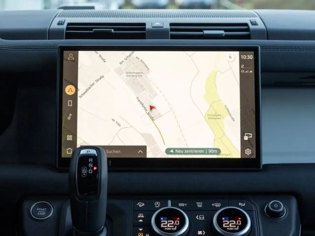 Land Rover Defender 110 D250 Dynamic SE