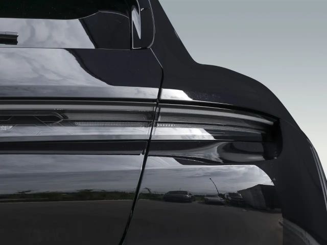 Porsche Taycan 4S Cross Turismo
