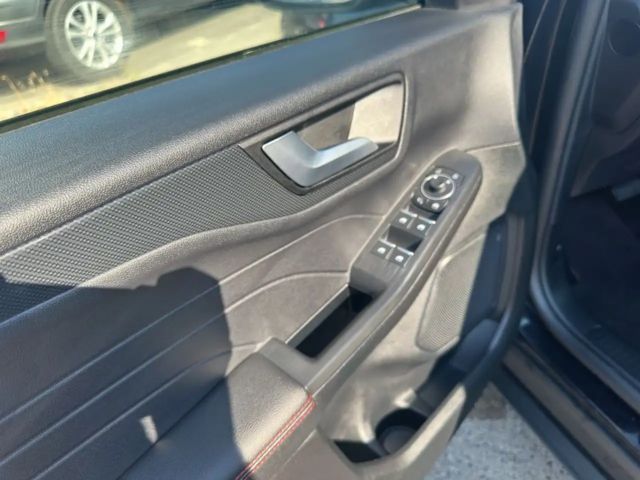 Ford Kuga Plug in Hybrid ST Line X