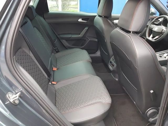 Seat Leon 1.5 eTSI DSG FR-lijn Sportstourer