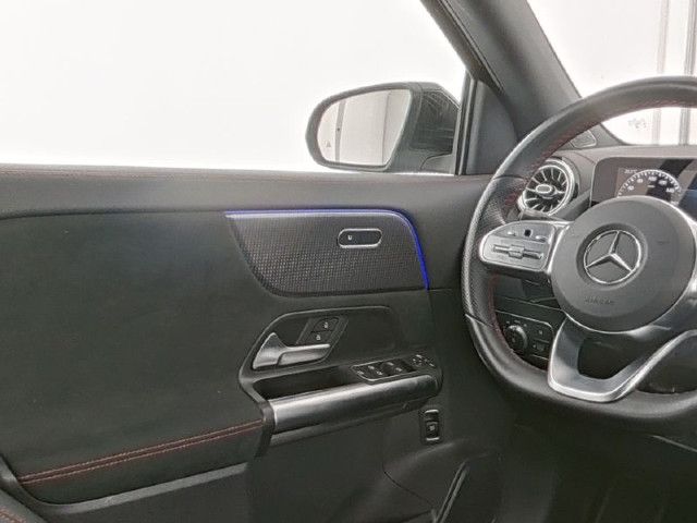 Mercedes-Benz EQA 300 4MATIC