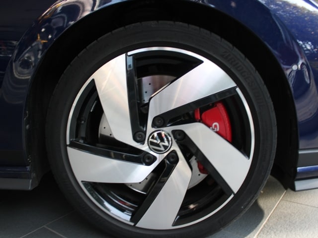 Volkswagen Golf 2.0 TSI Golf VIII