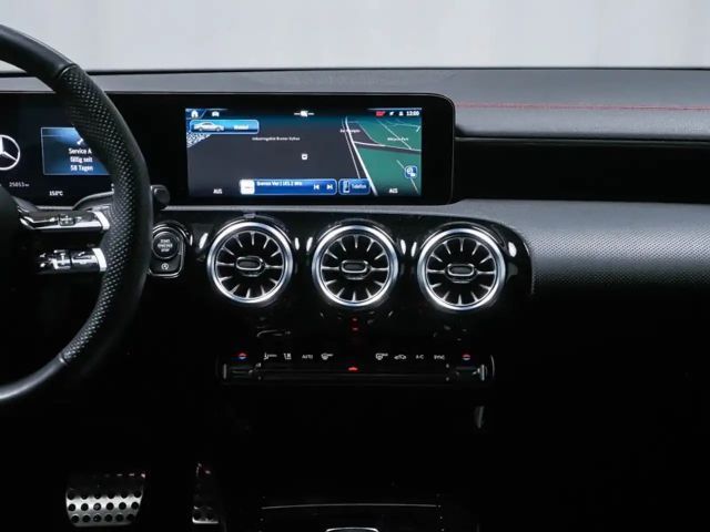 Mercedes-Benz CLA 200 AMG Line Coupé Premium