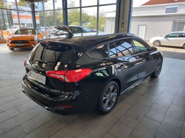 Ford Focus EcoBoost ST Line Wagon