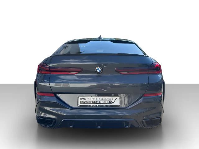 BMW X6 M50i